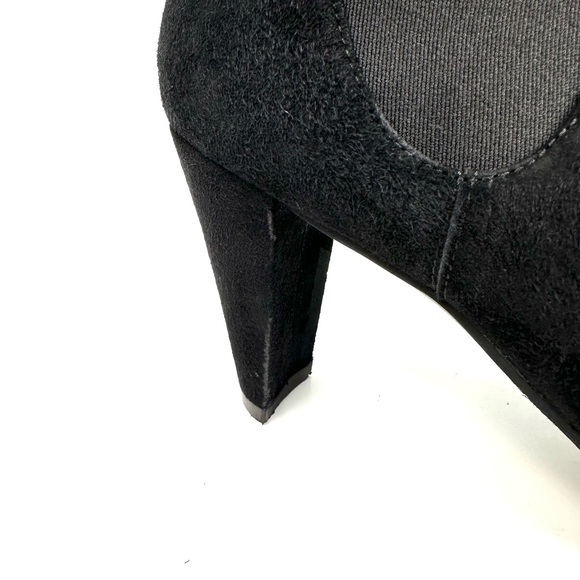 Stuart Weitzman Black Suede Leather Scoop Chelsea Ankle Boots Size 6.5 - Picture 10 of 16